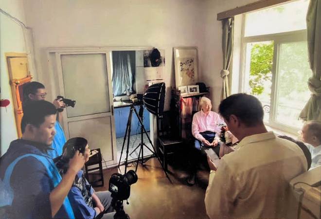 三个“无声”合伙人在杭州开了家摄影工作室：在声音流失泛亚电竞的世界里用镜头定格美好(图2)