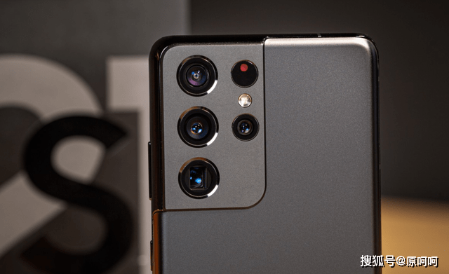 泛亚电竞厉害了！2021年“拍照”最佳的6款手机来袭：镜头与颜值双重爆表(图3)
