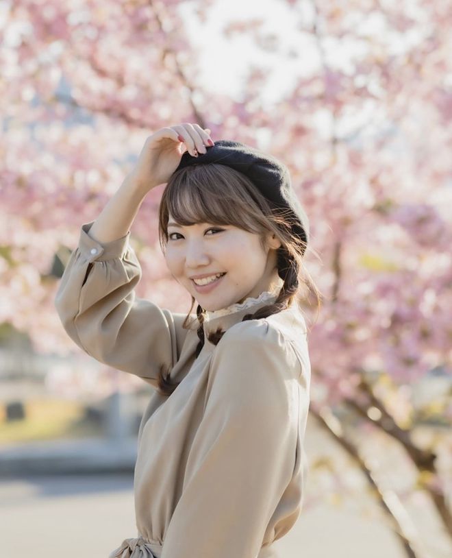 9博体育日本模特为你示范拍摄摆姿8个最美樱花人像拍照技巧学起来(图4)