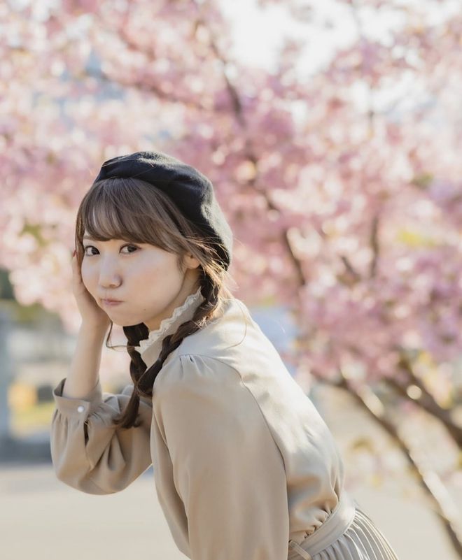 9博体育日本模特为你示范拍摄摆姿8个最美樱花人像拍照技巧学起来(图5)