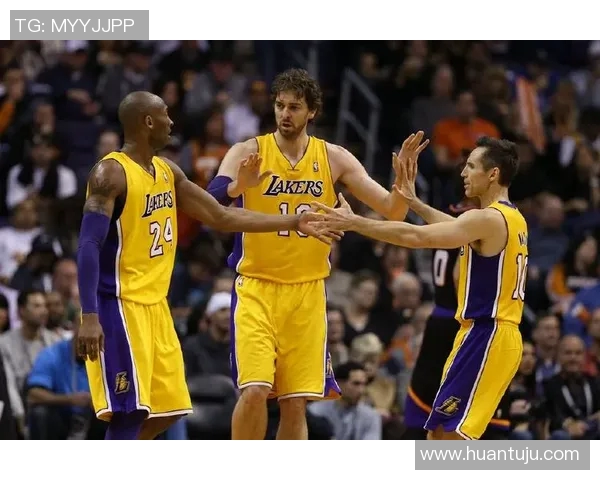 2013年湖人与马刺季后赛对决回顾:经典时刻与传奇球员的较量 2013年湖人与马刺季后赛对决回顾:经典时刻与传奇球员的较量