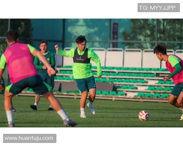 北京国安迎战深圳佳兆全力争胜展现球队实力与斗志 北京国安迎战深圳佳兆全力争胜展现球队实力与斗志